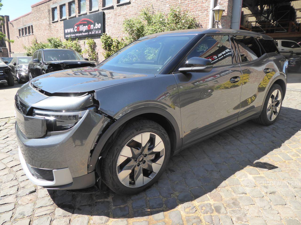 Ford Explorer Premium RWD