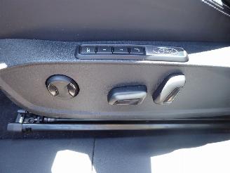 Ford Explorer Premium RWD picture 18