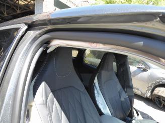 Ford Explorer Premium RWD picture 17