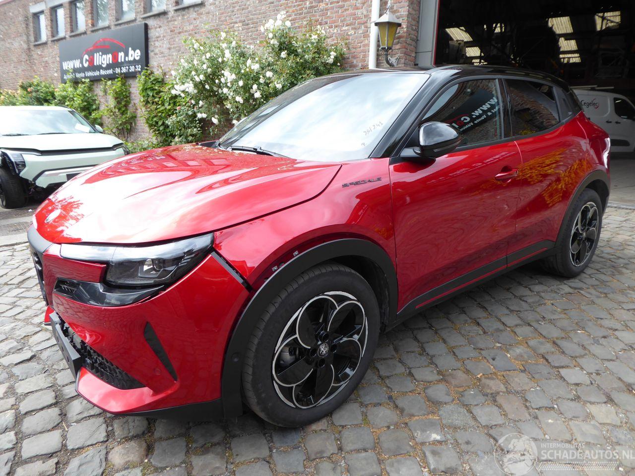 Alfa Romeo Junior Ibrida 1.2 VGT 48V-Hybrid 100 kW Speciale