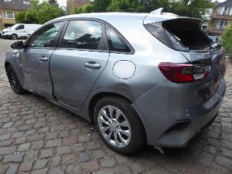 Kia Cee d  picture 8