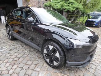 Volvo EX30 Core 2WD Pure Electric picture 3