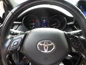 Toyota CH-R Hybrid Business plus picture 14