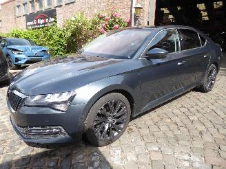 Schadeauto Skoda Superb Style 2020/6