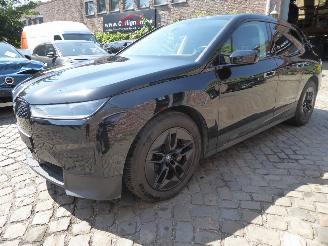 skadebil auto BMW iX 40 xDrive 2023/12