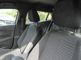 Peugeot e-2008 Active picture 10