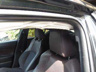Toyota CH-R Hybrid picture 10