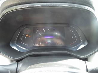 Renault Clio V Techno picture 12