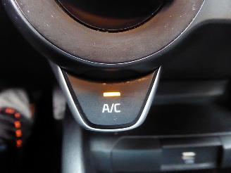 Kia Stonic Pure picture 18