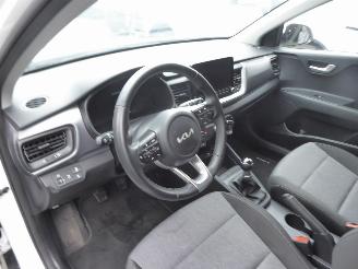 Kia Stonic Pure picture 10
