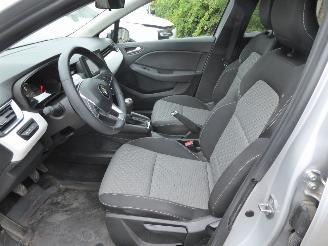 Renault Clio V Evolution picture 9