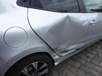 Renault Clio V Evolution picture 5