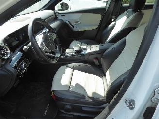 Mercedes Cla-klasse 180 d Limousine Pack AMG picture 8