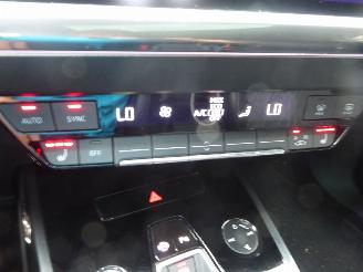 Audi Q4 e-tron S Line picture 27