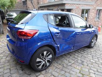 Dacia Sandero Expression picture 6