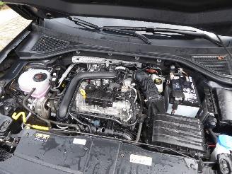 Volkswagen T-Roc Life picture 23