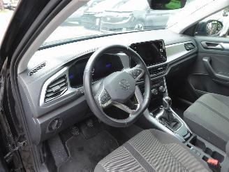 Volkswagen T-Roc Life picture 12