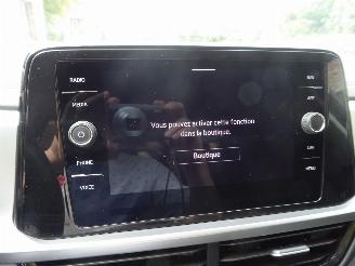 Volkswagen T-Roc Life picture 20
