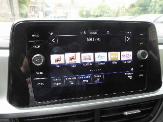 Volkswagen T-Roc Life picture 21