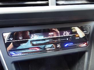 Volkswagen Polo Life TSI picture 16