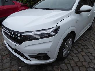 Dacia Sandero Expression picture 2