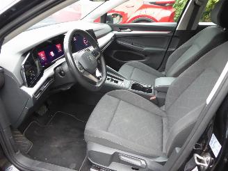 Volkswagen Golf VIII Lim. Life picture 9