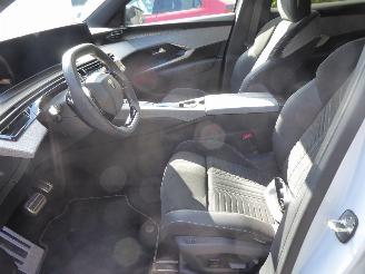 Peugeot 3008 Hybrid 145 GT picture 11
