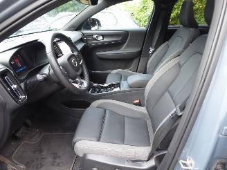 Volvo C-40 Ultimate Recharge Pure Electric 2WD picture 9