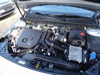 Mercedes A-klasse A 250 e AMG Line picture 23