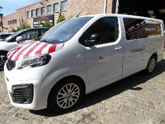 Schadeauto Peugeot Expert Premium  Kasten Lang Doppelkabine 2023/9
