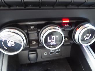 Renault Clio V Techno picture 18