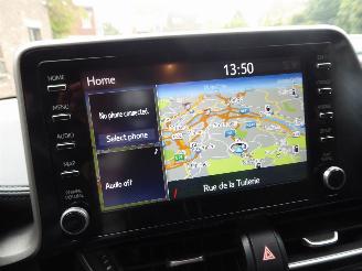 Toyota CH-R Hybrid Lounge picture 24