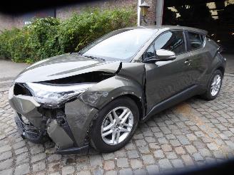 krockskadad bil auto Toyota CH-R Hybrid Lounge 2022/11
