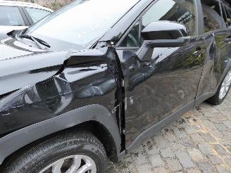 Toyota Corolla Cross Cross Hybrid FWD picture 3