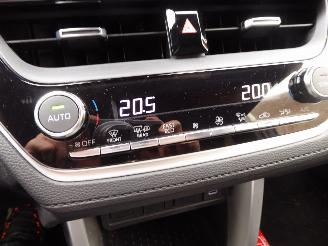 Toyota Corolla Cross Cross Hybrid FWD picture 22