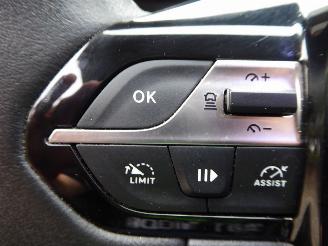 Peugeot 408 Allure picture 16