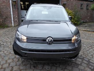 Volkswagen Caddy Maxi Combi Plus picture 2