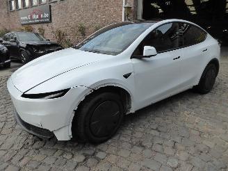 skadebil auto Tesla Model Y RWD 2026/6