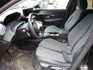 Peugeot 208 Hybrid 100 Allure picture 10