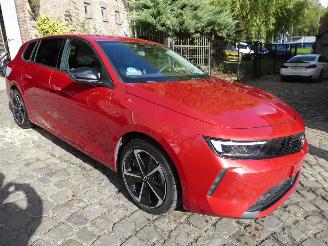 Opel Astra L Sports Tourer Business Edition Plug-in-H picture 3