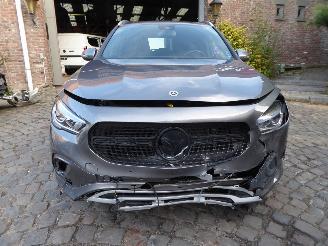 Mercedes GLA 250 e picture 2