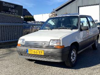 krockskadad bil auto Renault 5 1.1 SL 1988/11