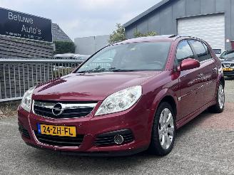 Voiture accidenté Opel Signum 1.9 CDTI Executive 2008/2