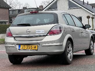 Opel Astra 1.7 CDTI Cosma Navi picture 3
