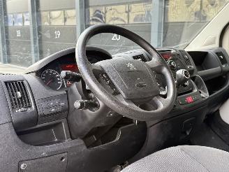 Peugeot Boxer 2.2 HDI Airco 3-PERS picture 6