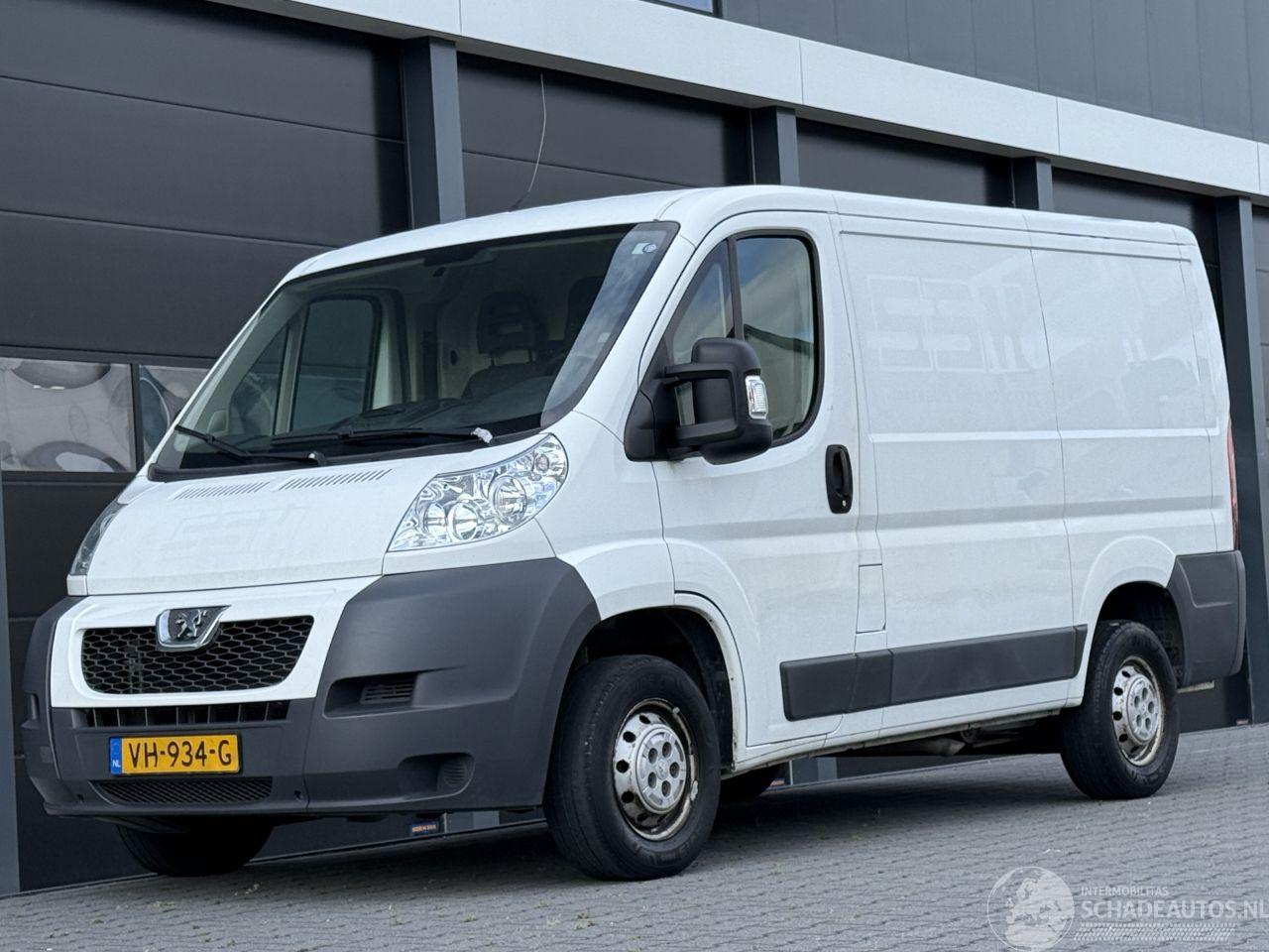 Peugeot Boxer 2.2 HDI Airco 3-PERS
