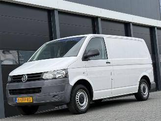 damaged commercial vehicles Volkswagen Transporter 2.0 TDI Airco 2010/1