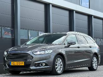 Käytettyjen passenger cars Ford Mondeo 2.0 TDCi Titanium Euro-6 2015/6