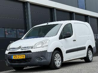Käytettyjen commercial vehicles Citroën Berlingo 1.6 e-HDI H1-L2 XL Navi 3-PERS * MARGE * 2015/3