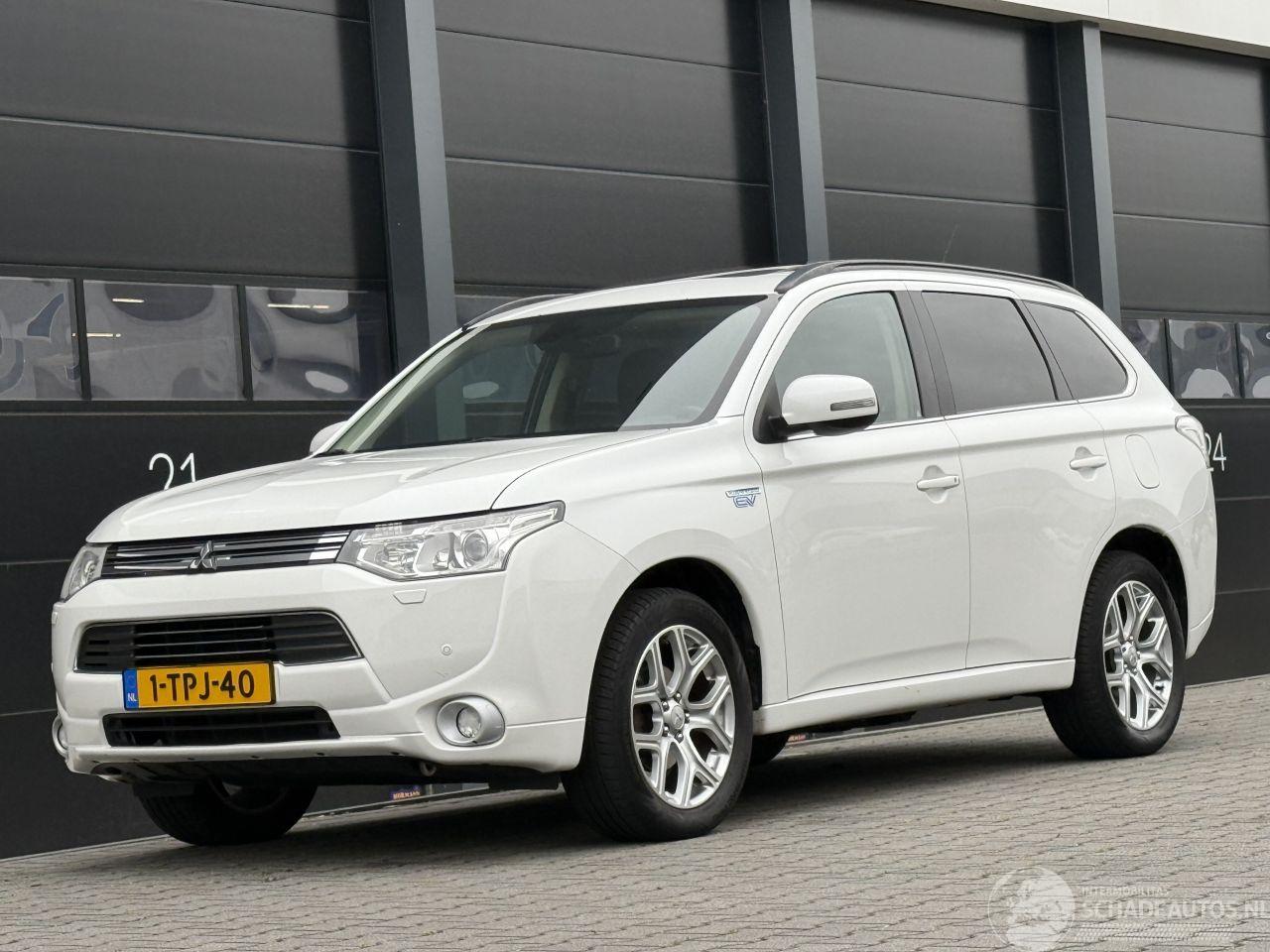 Mitsubishi Outlander 2.0 PHEV Instyle+ Dak Leer Camera
